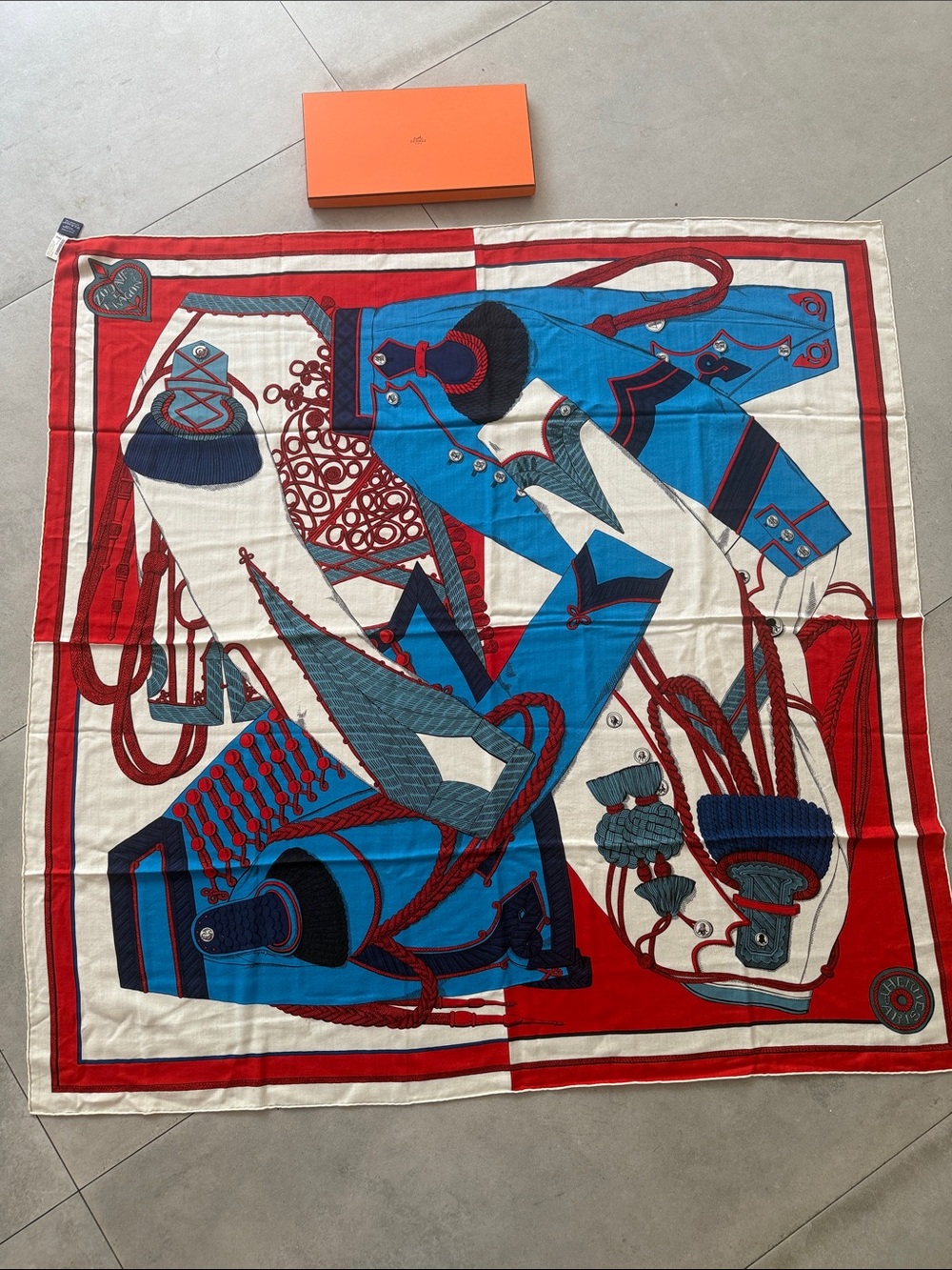 New in box Hermes Zouaves Et Dragon 140 cashmere silk Scarf